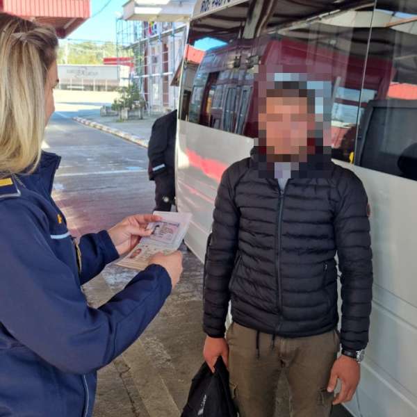 Descoperit la controlul de frontieră cu permisul fals asupra lui