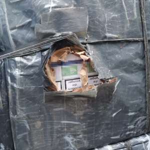 Un bărbat care transporta țigări de contrabandă în valoare de aproximativ 33.000 de euro a fost prins de poliţiştii de frontieră maramureşeni, după o urmărire de câţiva kilometri în trafic