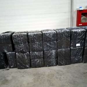 Un bărbat care transporta țigări de contrabandă în valoare de aproximativ 33.000 de euro a fost prins de poliţiştii de frontieră maramureşeni, după o urmărire de câţiva kilometri în trafic