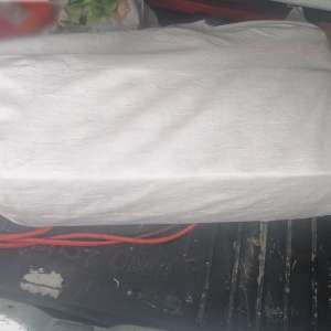 Peste 500 de pachete cu țigări descoperite într-o mașină, oprită în trafic