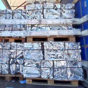 Deşeuri din aluminiu şi electrocasnice second hand, oprite la frontieră. 60 de tone încărcate din Bulgaria, Ungaria şi Polonia