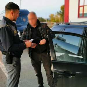 Carte de identitate falsă, oprită la Stânca