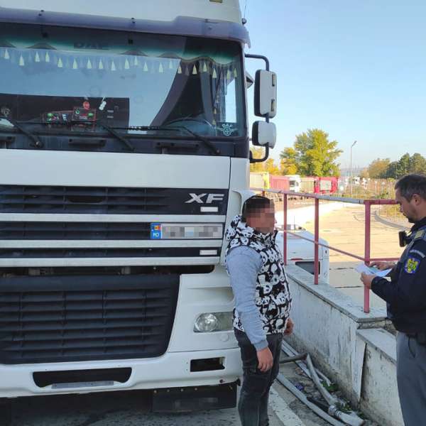 Descoperit la controlul de frontieră cu permisul fals asupra lui