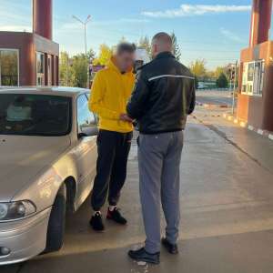 Depistat la volan, fără a avea drept de conducere