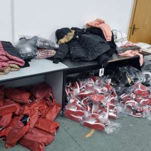 Bunuri contrafăcute, estimate la o valoare de 168.000 lei, descoperite de polițiștii de frontieră giurgiuveni