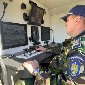 300 de noi camere speciale de supraveghere donate de British American Tobacco (BAT) au intrat în dotarea Poliției de Frontieră Române pentru întărirea sistemului de supraveghere a frontierei