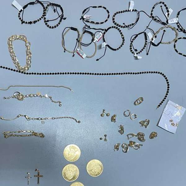 Bijuterii în valoare de aproximativ 204.500 lei, descoperite de polițiștii de frontieră giurgiuveni