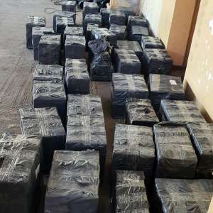 7.476 pachete de țigarete estimate la o valoare de 186.000 lei, descoperite de polițiștii de frontieră giurgiuveni