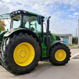 Tractoare estimate la peste 300.000 de euro, căutate de autorităţile italiene,  descoperite la Nădlac