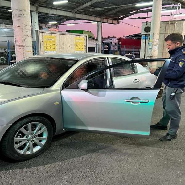 Permis de conducere fals descoperit asupra unui cetățean ucrainean 