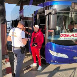 A vrut să ajute, dar s-a ales cu dosar penal