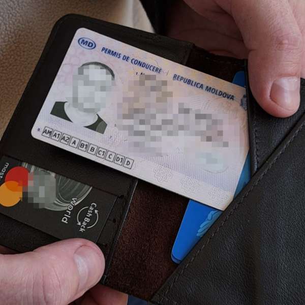 Poveste cu permise de conducere false cu iz de telenovelă