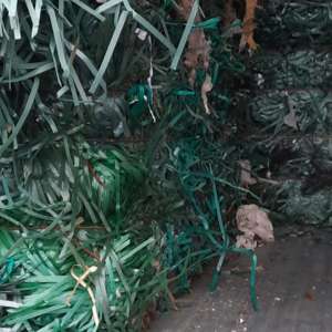 Peste 78  de tone deşeuri din plastic, cauciucuri, textile şi haine uzate,  oprite la intrarea în țară