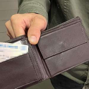 Permis de conducere fals, descoperit de poliţiştii de frontieră