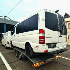 Microbuz căutat de autorităţile din Belgia, oprit la Albița