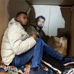 Acțiuni intense în ultimele 24 de ore la granița cu Ungaria. 80 de cetățeni străini depistați ascunși în mijloace de transport