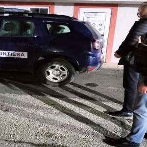 Urmăriţi pentru tâlhărie, ameninţări şi furtul a peste 270.000 de euro, depistaţi la Rădăuţi Prut