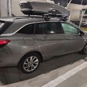 Autoturisme în valoare de 123.000 lei, căutate de autoritățile din Polonia și Slovacia, descoperite de poliţiştii de frontieră