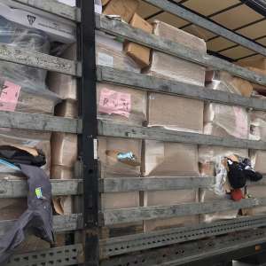 23 de tone deşeuri constând în textile și electrocasnice, oprite la Borș II