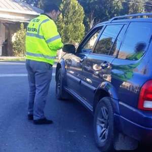 La volan, fără drept de conducere pe drumurile publice din România