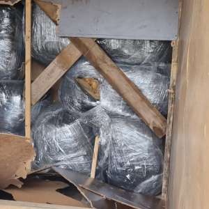 1.320 kilograme foi de tutun ambalate în 32 de saci, descoperite de polițiștii de frontieră giurgiuveni