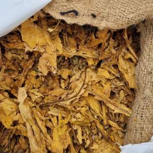 1.320 kilograme foi de tutun ambalate în 32 de saci, descoperite de polițiștii de frontieră giurgiuveni