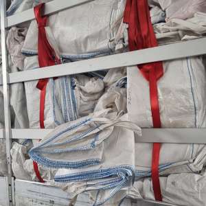 1.320 kilograme foi de tutun ambalate în 32 de saci, descoperite de polițiștii de frontieră giurgiuveni