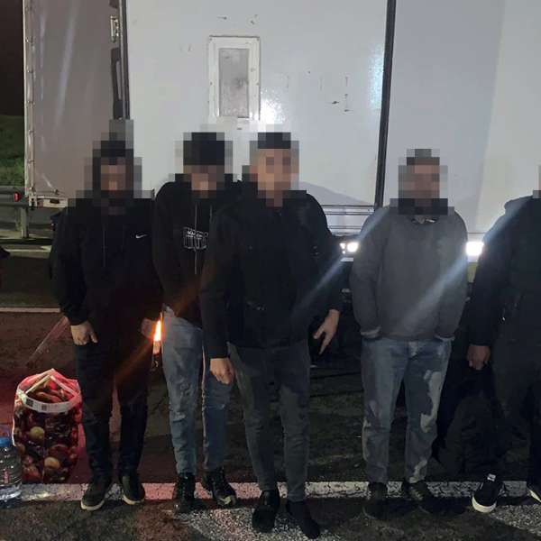 Doisprezece cetățeni străini depistați de polițiștii de frontieră din vestul țării