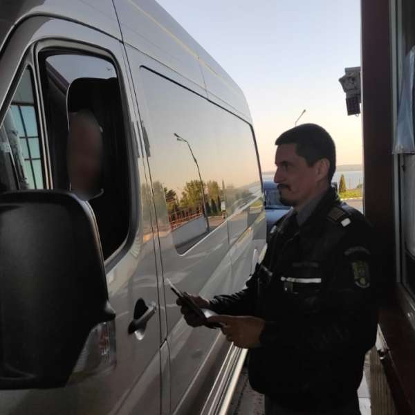Cetăţean turc cu document de călătorie falsificat, depistat în PTF Giurgiu