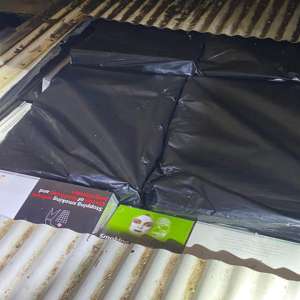 Ţigări ascunse în podeaua unui microbuz, descoperite în PTF Siret