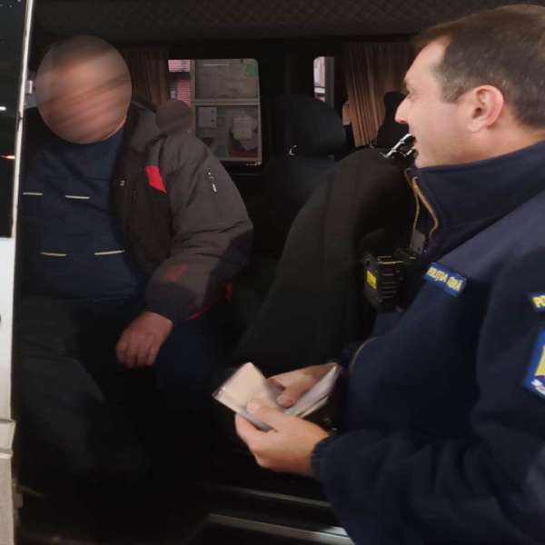 Conducător auto fără permis de conducere corespunzător, depistat în trafic