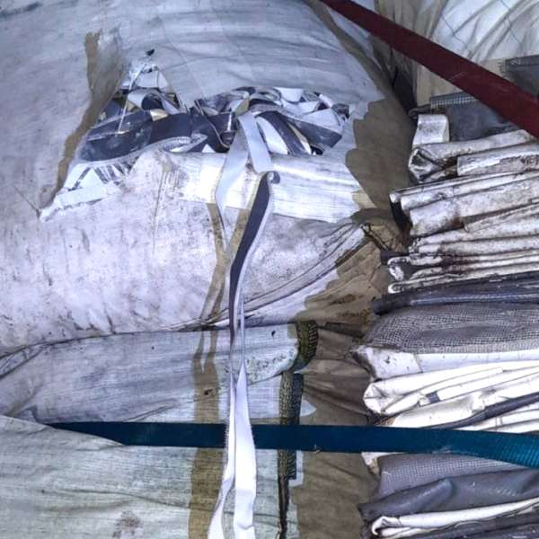 Peste 23 de tone deşeuri de PVC, oprite în P.T.F. Giurgiu