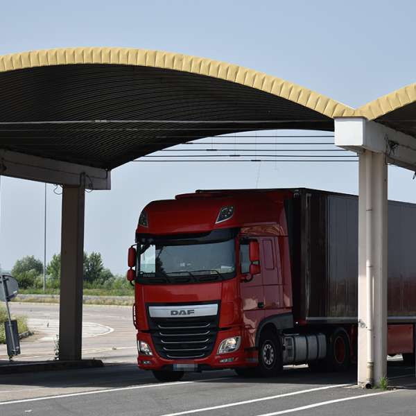 Peste 8.000 kilograme deşeuri de sticlă, oprite în P.T.F. Giurgiu