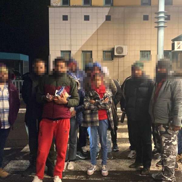 Cetățean sârb cercetat în stare de arest preventiv pentru trafic de migranți