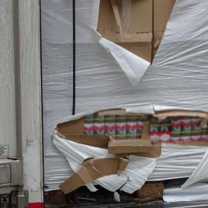 Ţigări de contrabandă, în valoare de 1,4 milioane de euro, depistate într-o remorcă frigorifică