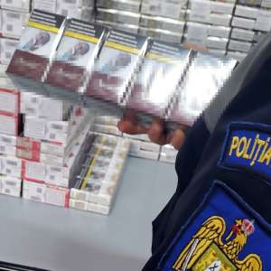 Peste 2.000 pachete cu țigarete, descoperite de polițiștii de frontieră giurgiuveni