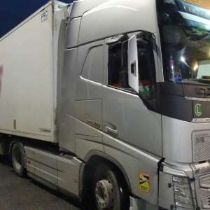 Peste 21.000 de țigarete descoperite ascunse   într-un ansamblu rutier în P.T.F. Calafat