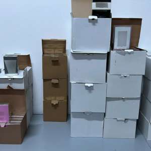 Cantitate considerabilă de bunuri contrafăcute, în valoare de peste 273.000 lei, descoperită de polițiștii de frontieră giurgiuveni