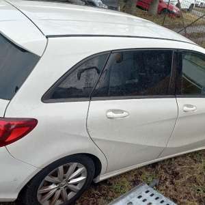 Mercedes Benz semnalat furat din Germania, descoperit la Albița