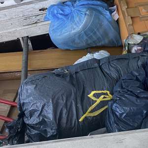 Peste 25 de tone de deşeuri oprite la Borș II