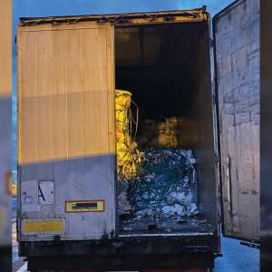 Peste 58 tone de deşeuri oprite la Borș II , Borș I și Nădlac II