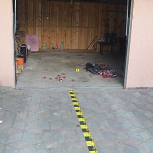 Doi cetățeni români cercetați pentru contrabandă și două autoturisme încărcate cu 14.700 pachete țigări confiscate, la frontiera de nord