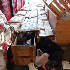 Cetățean libanez ascuns în interiorul unui autocamion, depistat în P.T.F. Calafat