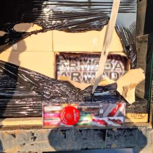 Acţiune în comun a poliţiştilor de frontieră şi poliţiştilor din cadrul IPJ Giurgiu. Cantitate impresionantă de articole pirotehnice, în valoare de peste 400.000 lei, descoperită în PTF Giurgiu