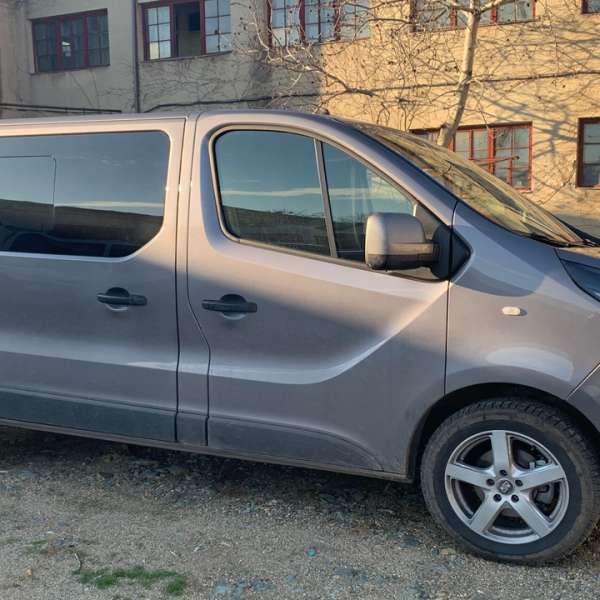 Autoturism căutat de autorităţile din Austria, descoperit de poliţiştii de frontieră din P.T.F. Nădlac