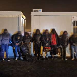 35 de cetăţeni străini depistați în tentativă de trecere ilegală