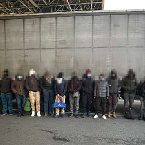 35 de cetăţeni străini depistați în tentativă de trecere ilegală