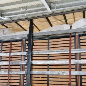 Deşeuri constând în haine second şi bunuri uzate oprite la Borș I și II