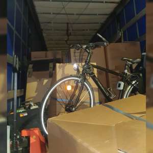 Deşeuri constând în haine second şi bunuri uzate oprite la Borș I și II