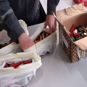 Cartușe de vânătoare descoperite într-un autoturism